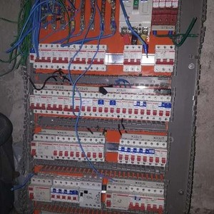 Fábrica quadros de comandos elétricos